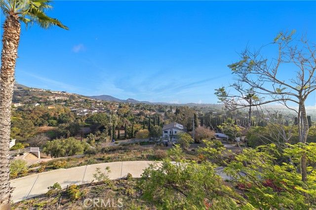 1522 Maxwell Lane, Vista, CA 92084