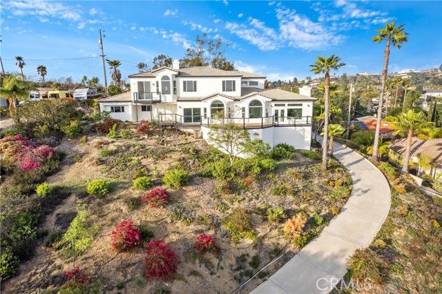 1522 Maxwell Lane, Vista, CA 92084