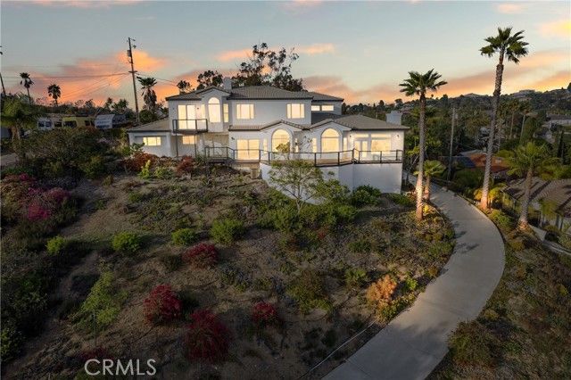 1522 Maxwell Lane, Vista, CA 92084