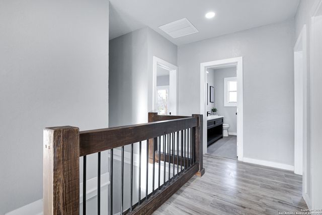 1714 W Mistletoe, San Antonio, TX 78201