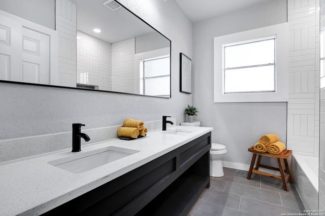 1714 W Mistletoe, San Antonio, TX 78201