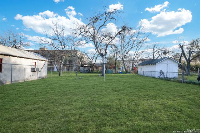 1714 W Mistletoe, San Antonio, TX 78201