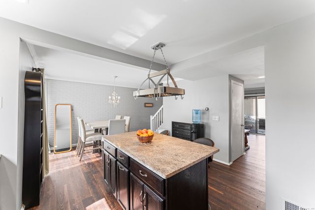 85 Viscount Drive 1C, Milford, CT 06460