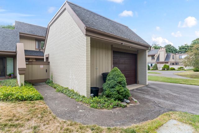85 Viscount Drive 1C, Milford, CT 06460