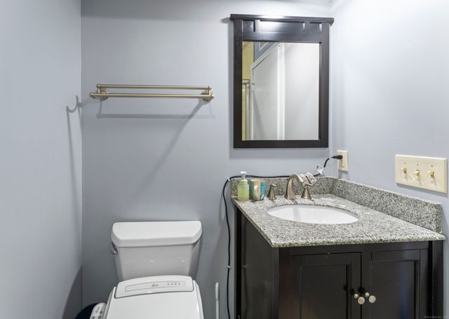 85 Viscount Drive 1C, Milford, CT 06460