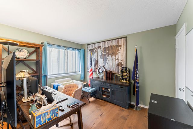 85 Viscount Drive 1C, Milford, CT 06460