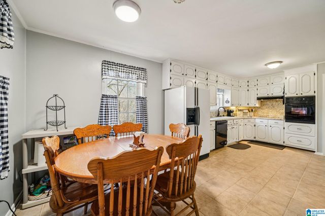 100 OAK LANE, Oneonta, AL 35121