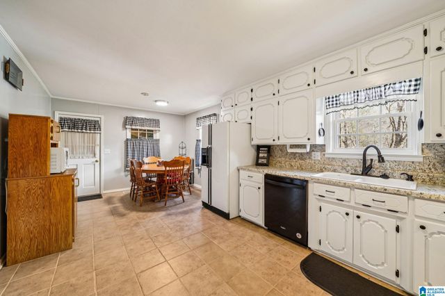 100 OAK LANE, Oneonta, AL 35121