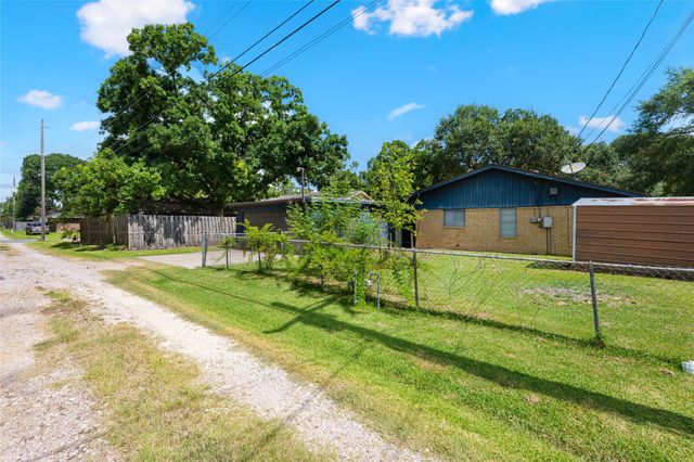 3808 Avenue O, Rosenberg, TX 77471