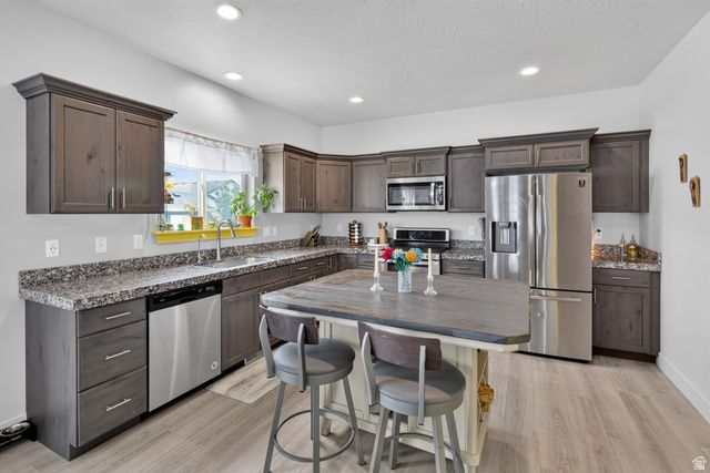 1374 W BALLAST WAY, Eagle Mountain, UT 84005