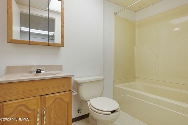 154 Yarmouth Court 52, Holmdel, NJ 07733