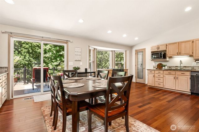 3122 Hollywood Drive NE, Olympia, WA 98516