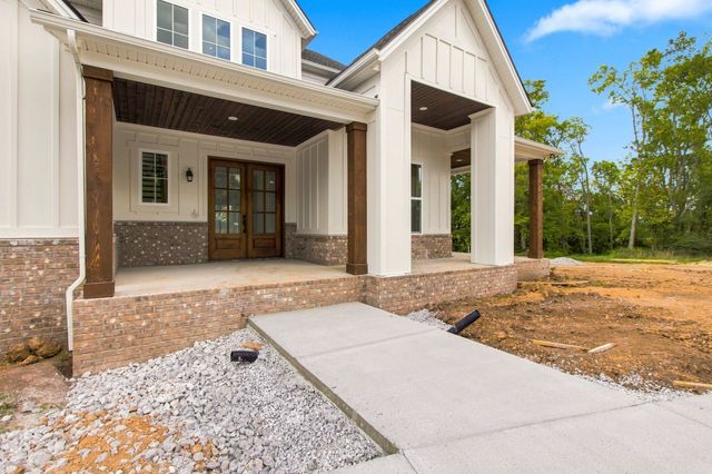 6473 Drumright Rd, College Grove, TN 37046