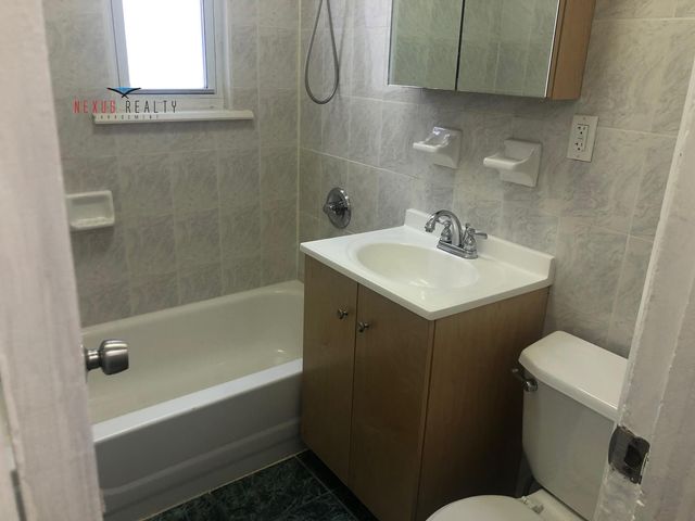 4322 58th St Apt 1R, New York City, NY 11377