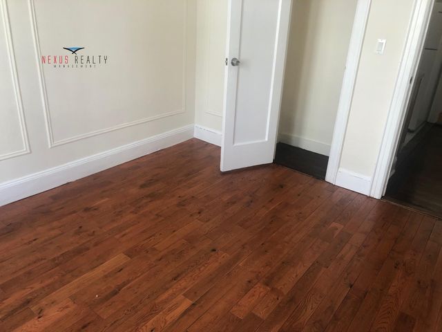 4322 58th St Apt 1R, New York City, NY 11377