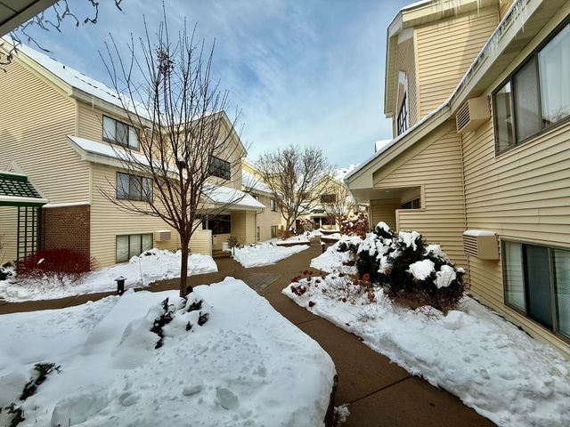 7605 Edinborough Way 6314, Edina, MN 55435