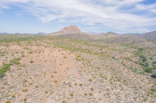 3630 W RIVERA Drive 3, New River, AZ 85087