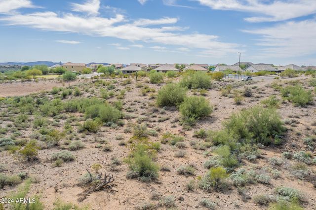 3630 W RIVERA Drive 3, New River, AZ 85087