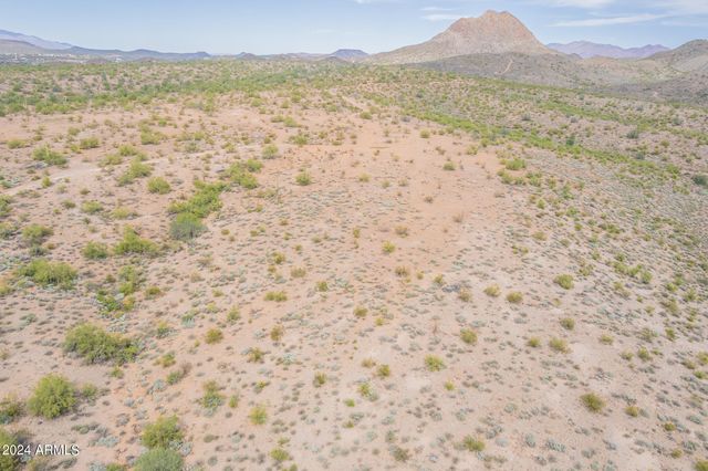 3630 W RIVERA Drive 3, New River, AZ 85087