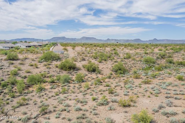 3630 W RIVERA Drive 3, New River, AZ 85087