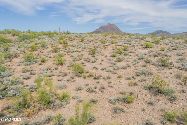 3630 W RIVERA Drive 3, New River, AZ 85087