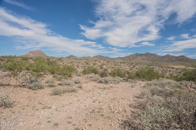 3630 W RIVERA Drive 3, New River, AZ 85087