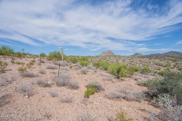 3630 W RIVERA Drive 3, New River, AZ 85087