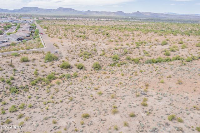 3630 W RIVERA Drive 3, New River, AZ 85087