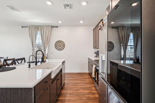 1958 Cannon Ct, Olivehurst, CA 95961