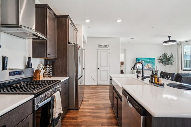 1958 Cannon Ct, Olivehurst, CA 95961