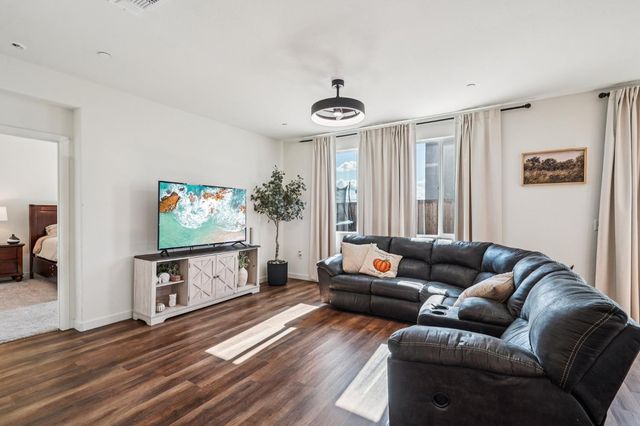 1958 Cannon Ct, Olivehurst, CA 95961