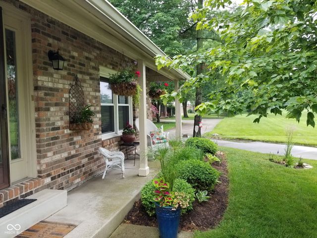 9093 Cinnebar Drive, Indianapolis, IN 46268