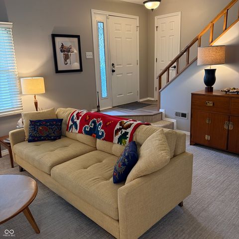 9093 Cinnebar Drive, Indianapolis, IN 46268