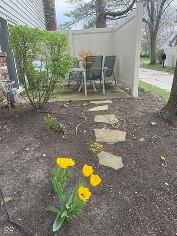 9093 Cinnebar Drive, Indianapolis, IN 46268