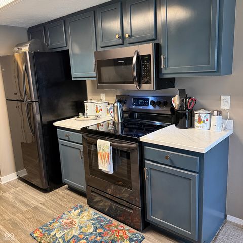 9093 Cinnebar Drive, Indianapolis, IN 46268