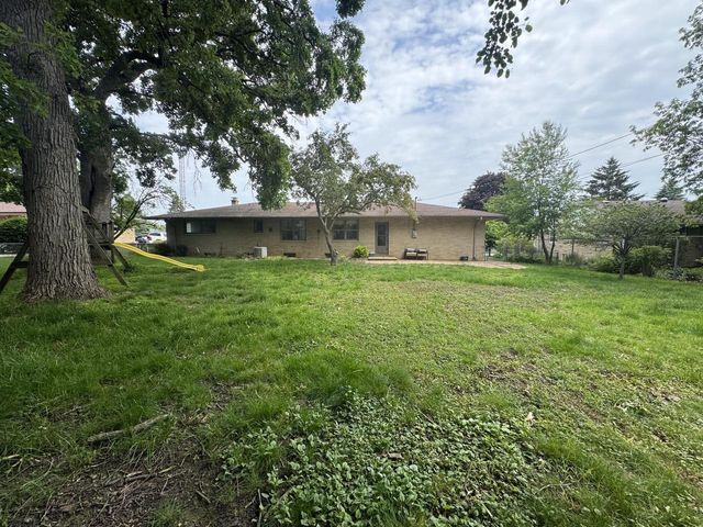 4205 86th STREET, Kenosha, WI 53142