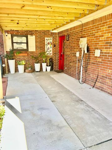 13217 Bluff View Drive, Willis, TX 77318