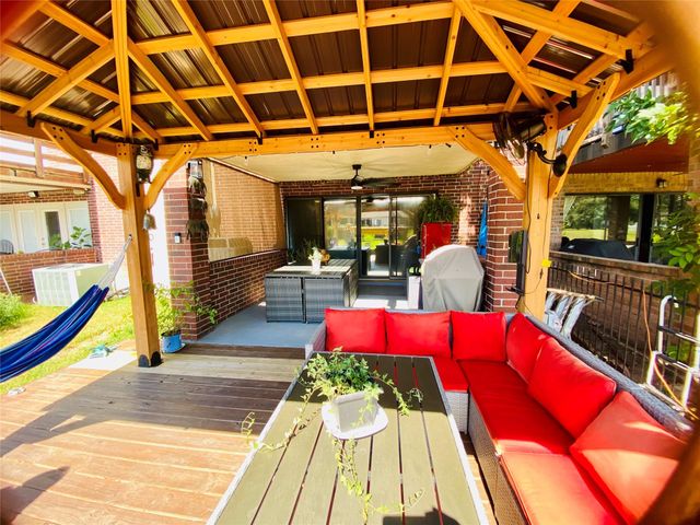 13217 Bluff View Drive, Willis, TX 77318