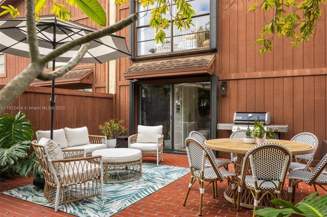 11537 SW 64th St A83, Miami, FL 33173