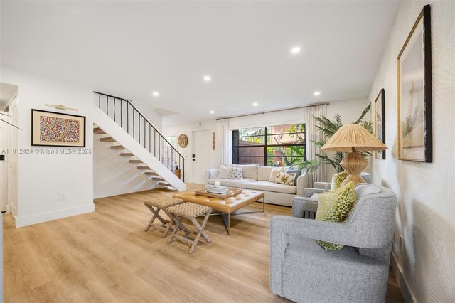 11537 SW 64th St A83, Miami, FL 33173