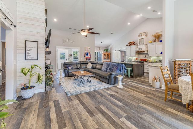 2019 Bayshore Drive, Niceville, FL 32578