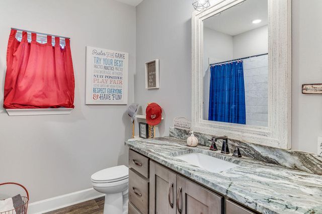 2019 Bayshore Drive, Niceville, FL 32578