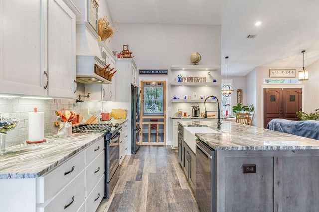2019 Bayshore Drive, Niceville, FL 32578