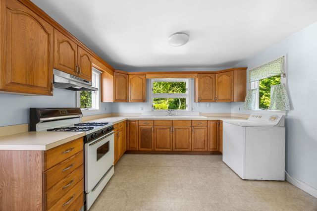 9 Harrison Avenue, Buzzards Bay, MA 02532