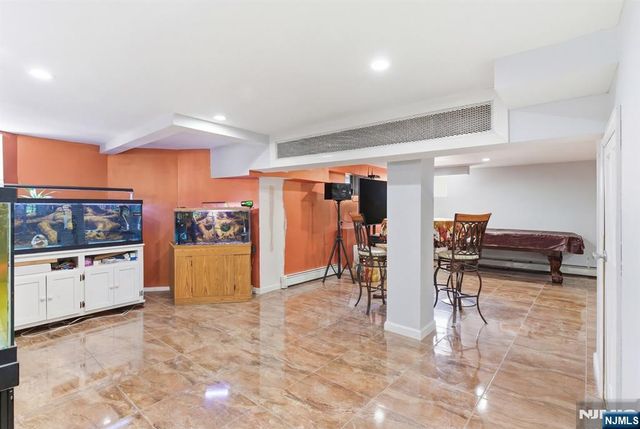 328 E 30th Street, Paterson, NJ 07504