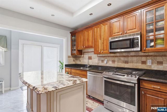 328 E 30th Street, Paterson, NJ 07504