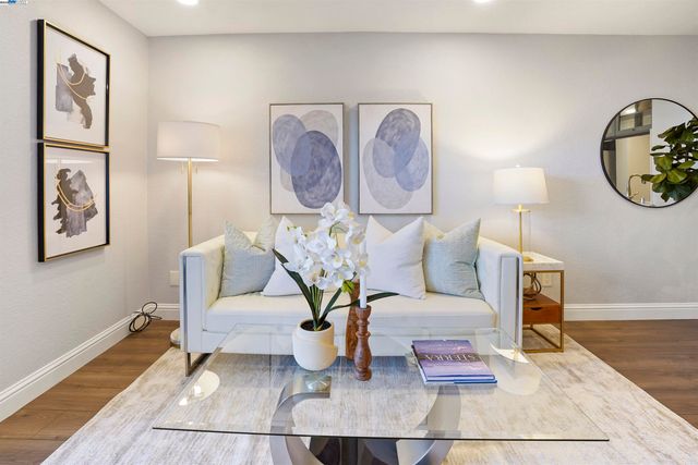 29300 Dixon St 106, Hayward, CA 94544