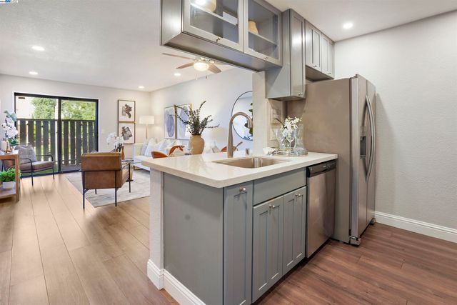 29300 Dixon St 106, Hayward, CA 94544