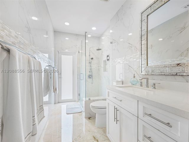 15822 SW 103rd Ln, Miami, FL 33196