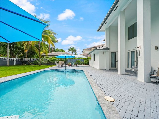 15822 SW 103rd Ln, Miami, FL 33196